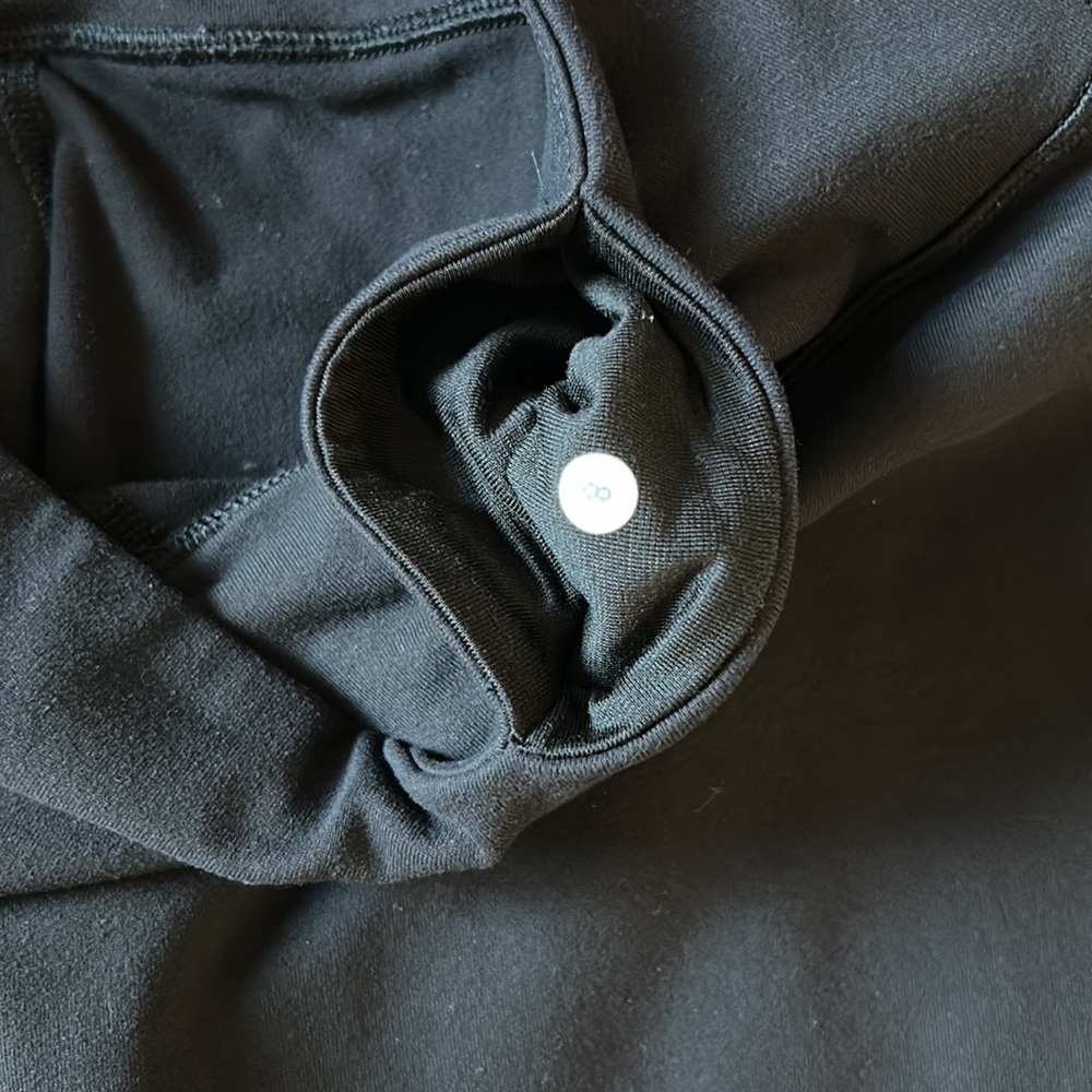 Lululemon Athletica mid-rise leggings, black, size 8 - Picture 3 of 6